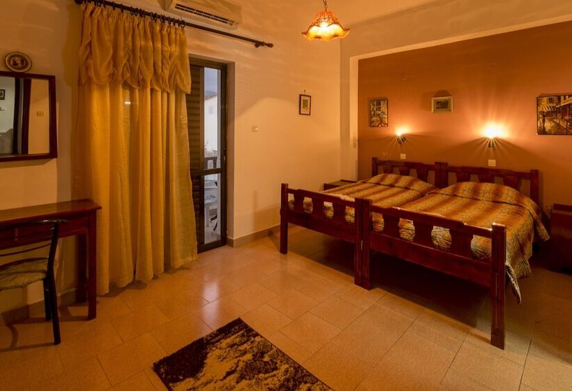 スタンダードルーム, Savas Rooms