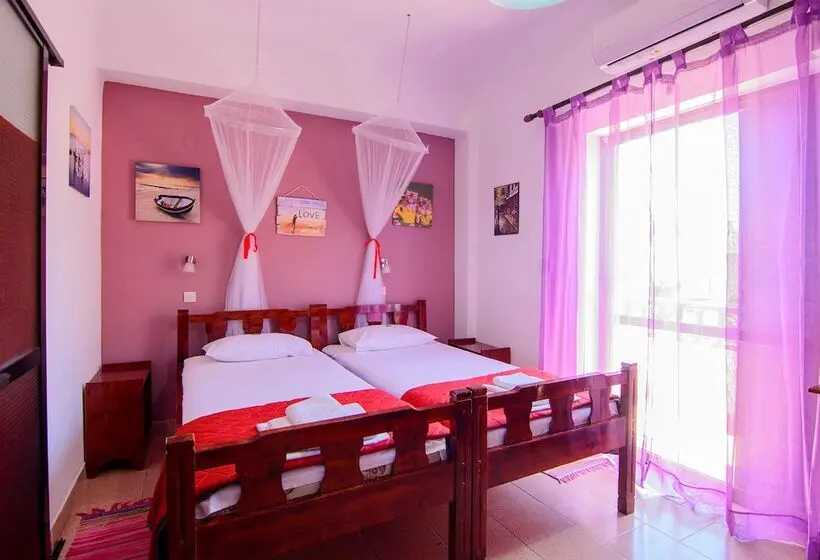 اتاق استاندارد, Savas Rooms