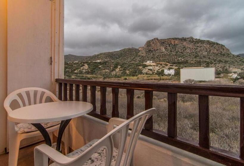 ベーシックルーム, Savas Rooms