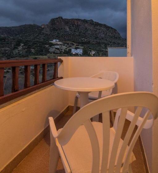 スタンダードルーム, Savas Rooms