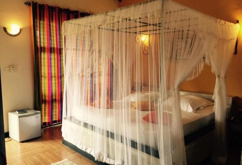 Трехместный Номер Стандарт Вид на Сад, Flower Garden Lake Resort