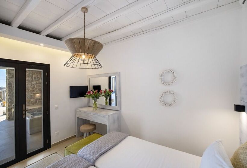 آپارتمان 1 خوابه با چشم‌انداز استخر, Tropicana Hotel , Suites & Villas Mykonos