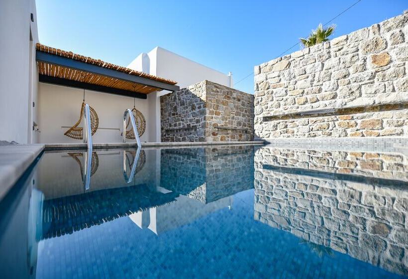 سوییت سوپریور با چشم‌انداز دریا, Tropicana Hotel , Suites & Villas Mykonos