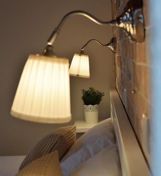 豪华海景房, The Coast