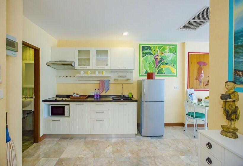 Студио Deluxe Вид на Море, Almali Rawai Beach Residence