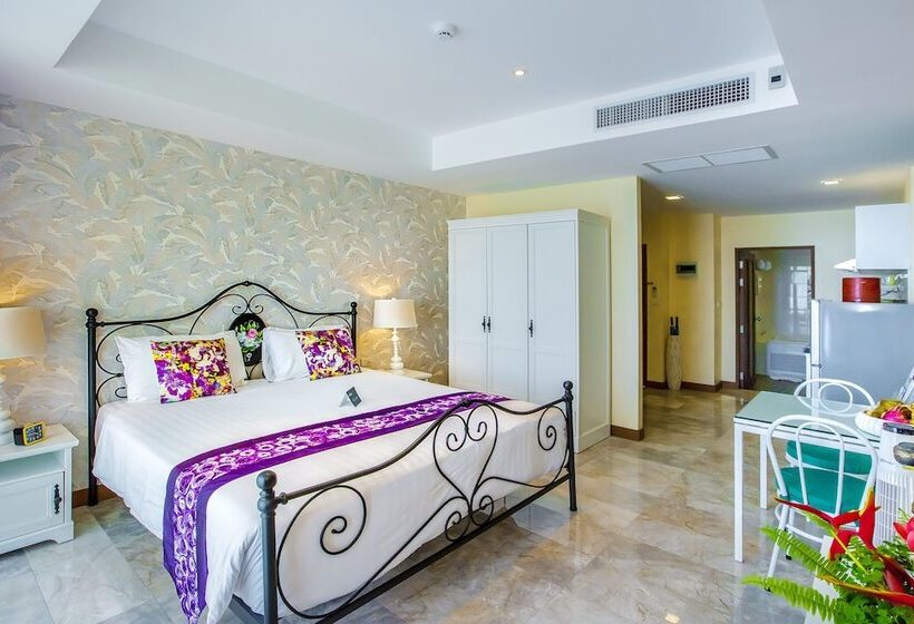 Студио Deluxe Вид на Море, Almali Rawai Beach Residence