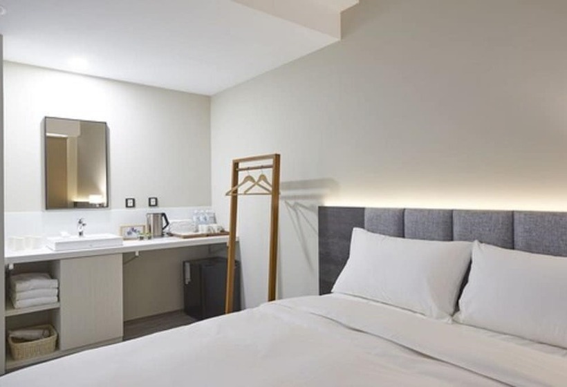 اتاق استاندارد چهار تخته, Z