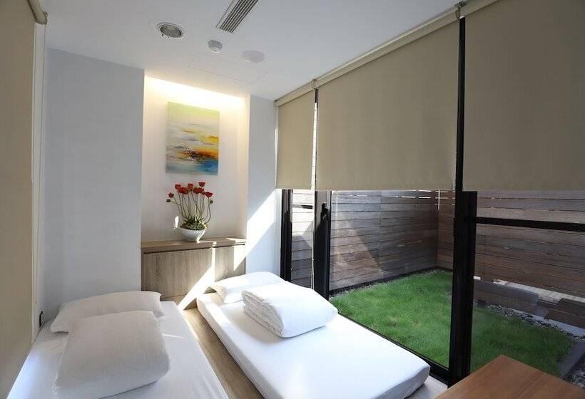 اتاق استاندارد چهار تخته, Z