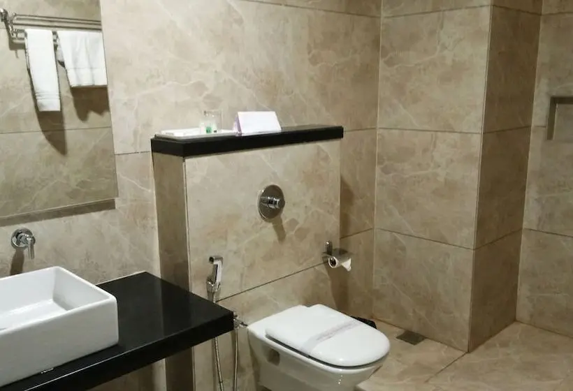 Chambre Executive, Kingsway