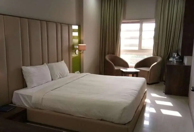 Chambre Executive, Kingsway