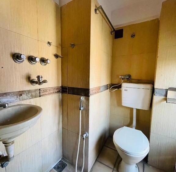 اتاق اکونومی, Siddhi Laxmi Guest House