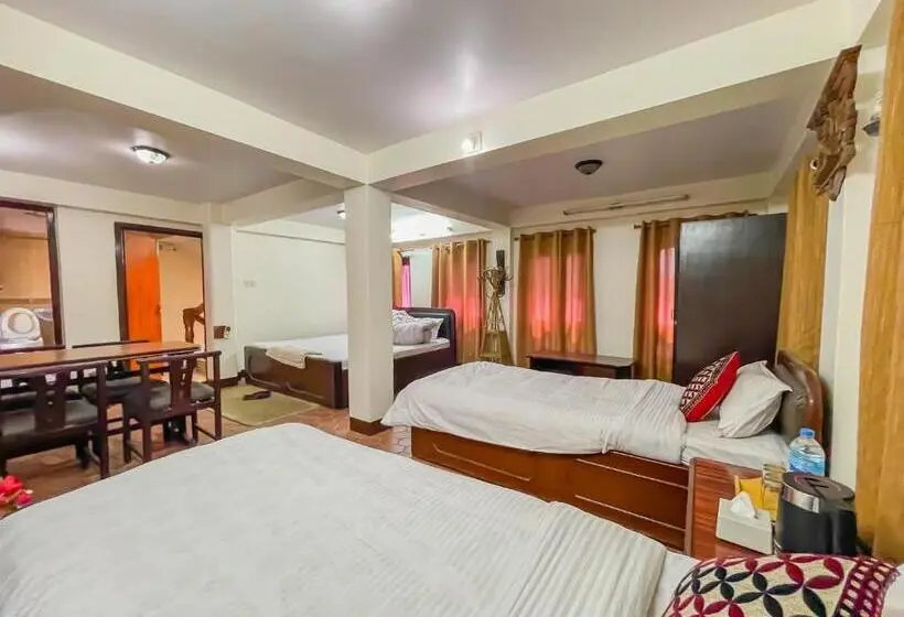 اتاق لوکس خانوادگی, Siddhi Laxmi Guest House