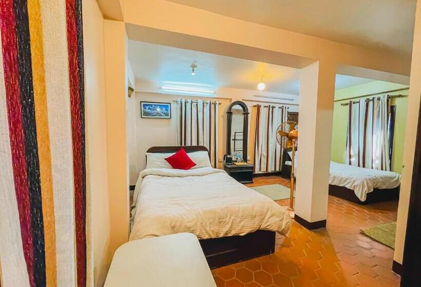 اتاق استاندارد با بالکن, Siddhi Laxmi Guest House