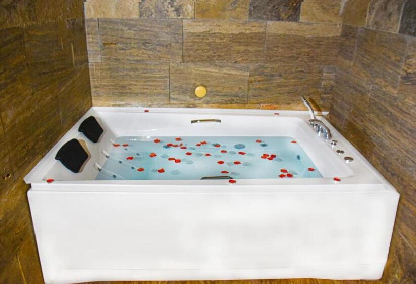 Family Suite, Cappadocia Cave House