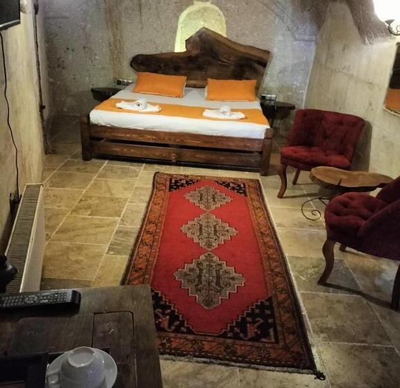 컴포트 트리플 룸, Cappadocia Cave House