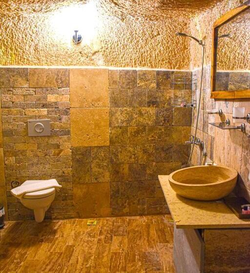 컴포트 트리플 룸, Cappadocia Cave House