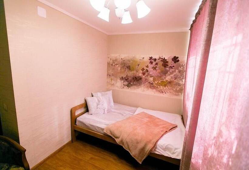 חדר סופריור, Shumak