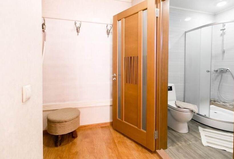 חדר סופריור, Shumak