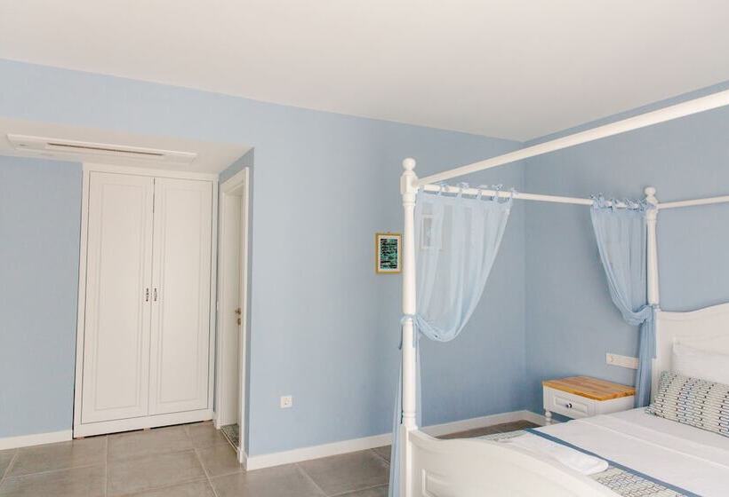 חדר דלוקס נוף לים, Luvi Kaş Otel Adults Only