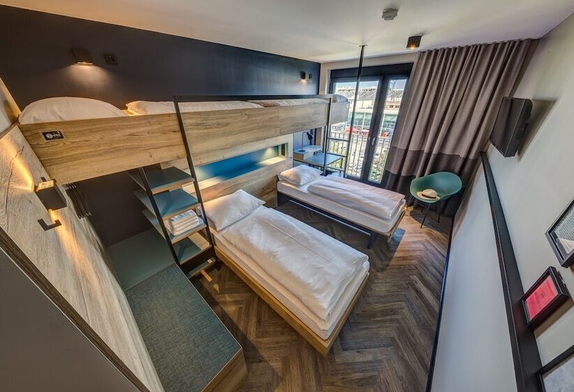 اتاق استاندارد چهار تخته, Schulz Hotel Berlin Wall At The East Side Gallery