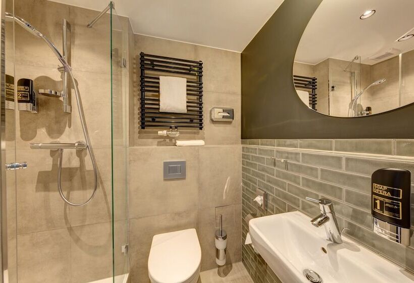 اتاق استاندارد سه نفره, Schulz Hotel Berlin Wall At The East Side Gallery