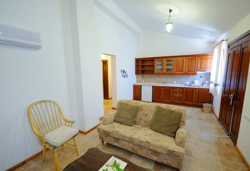 סוויטה, Olive Farm Of Datca