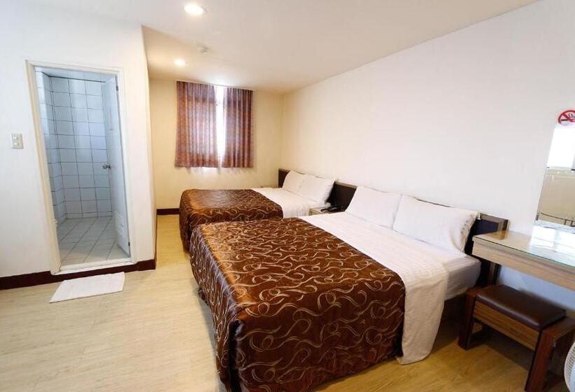 اتاق استاندارد چهار تخته, D.y.