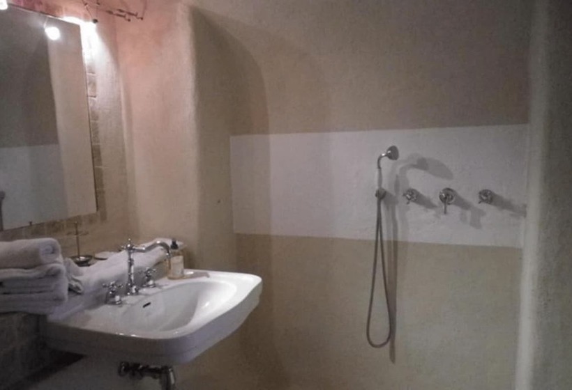 スタンダードルーム, Domaine De La Carrière