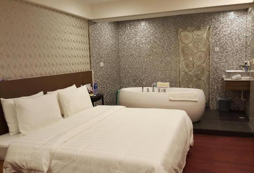 اتاق لوکس, Whole Sunshine International