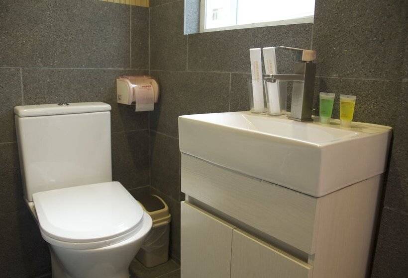 اتاق استاندارد, Whole Sunshine International