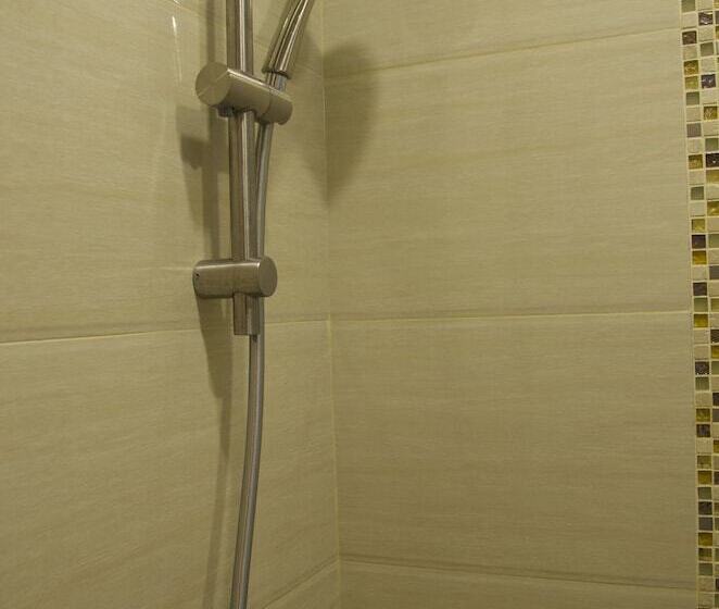 اتاق استاندارد, Whole Sunshine International