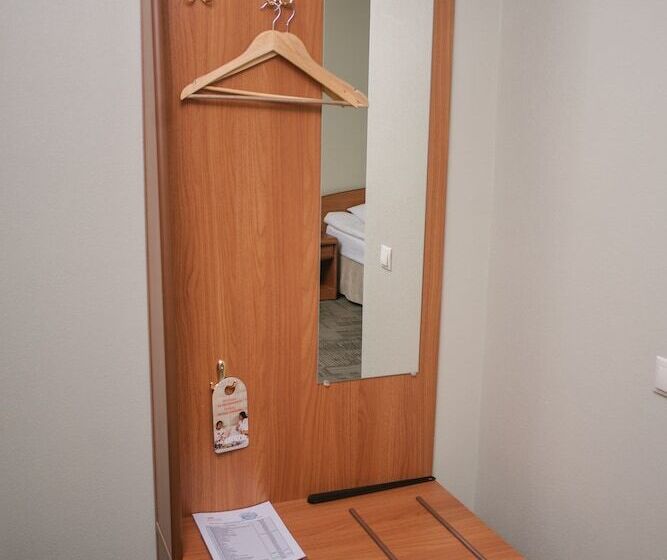 غرفة إقتصادية, Air