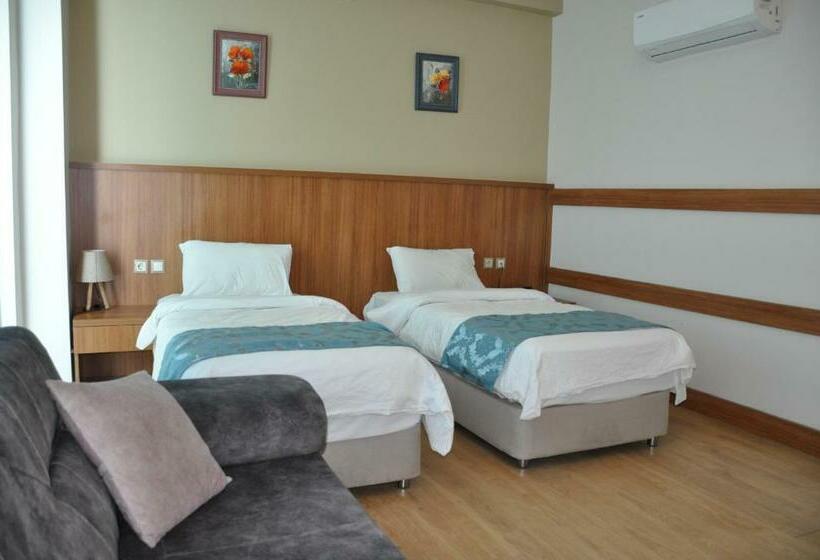 Standard Room, Asil