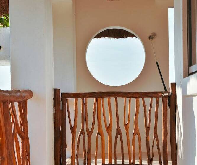 سوییت, Casa HX - Adults Only