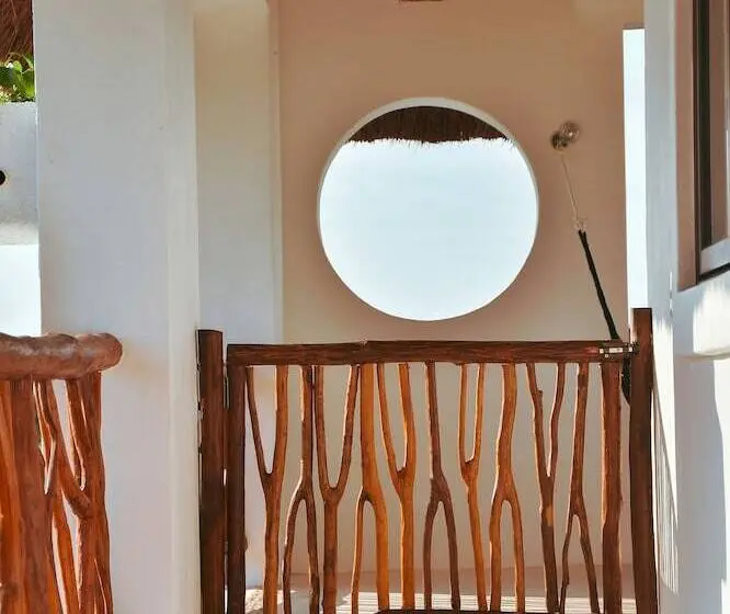 سوییت, Casa HX - Adults Only
