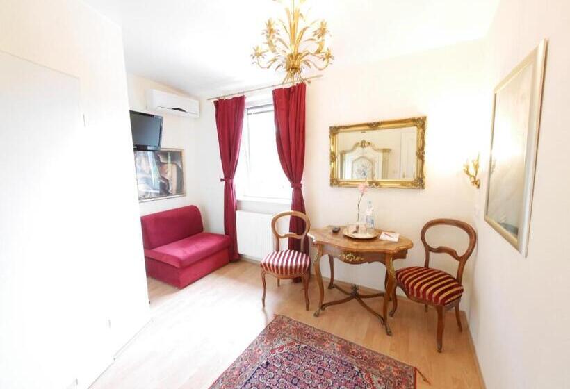 اتاق اکونومی, Rotdorn