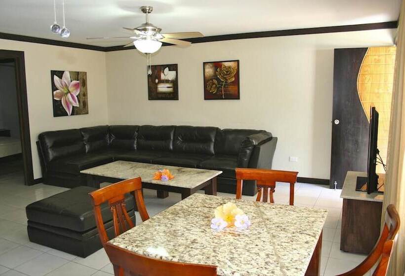 آپارتمان 1 خوابه همکف, Tuanis Apart