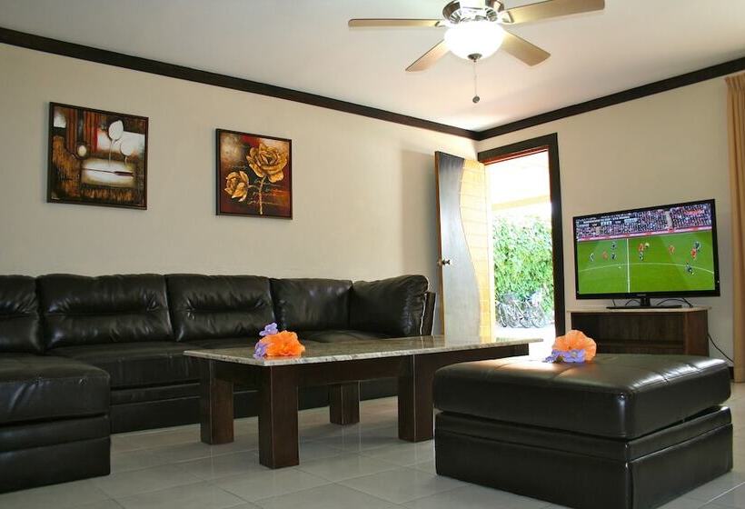 آپارتمان 1 خوابه همکف, Tuanis Apart