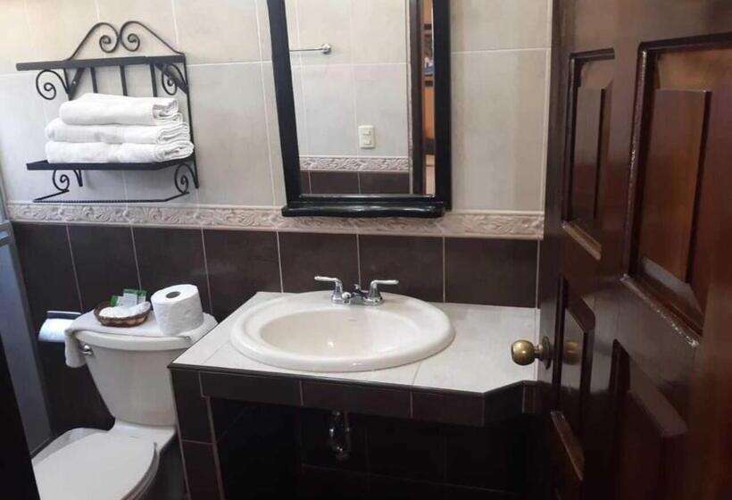 اتاق سوپریور خانوادگی, Acropolis Maya