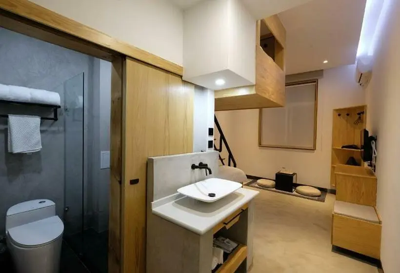 اتاق استاندارد, Dali Loft Travelling With Hostel