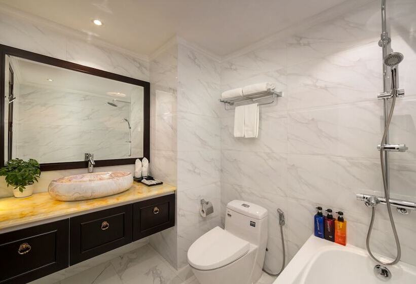 اتاق خانوادگی, De La Seine