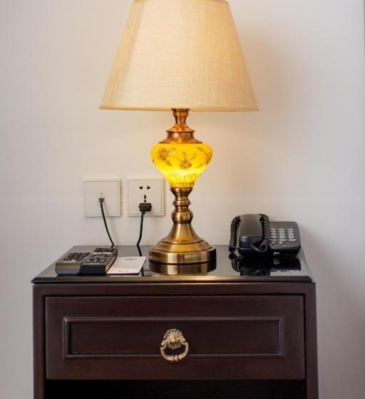 اتاق لوکس با چشم‌انداز شهر, De La Seine