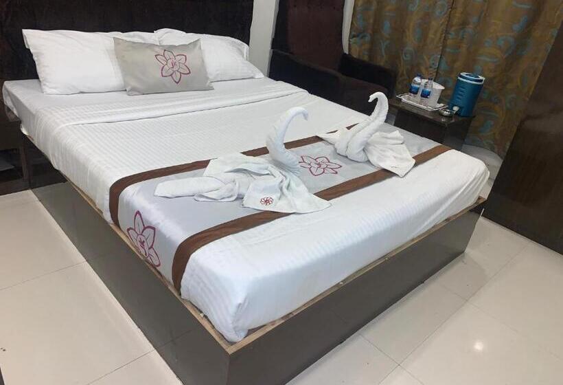 اتاق لوکس, Jk Rooms 126 Parashar Legacy   Opp Railway Station