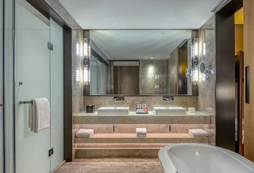 اتاق استاندارد با 2 تخت دوبل, Crowne Plaza Beihai Silver Beach, An Ihg