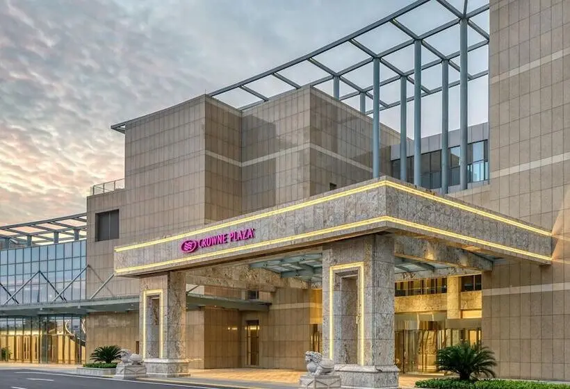 اتاق پرمیوم, Crowne Plaza Beihai Silver Beach, An Ihg