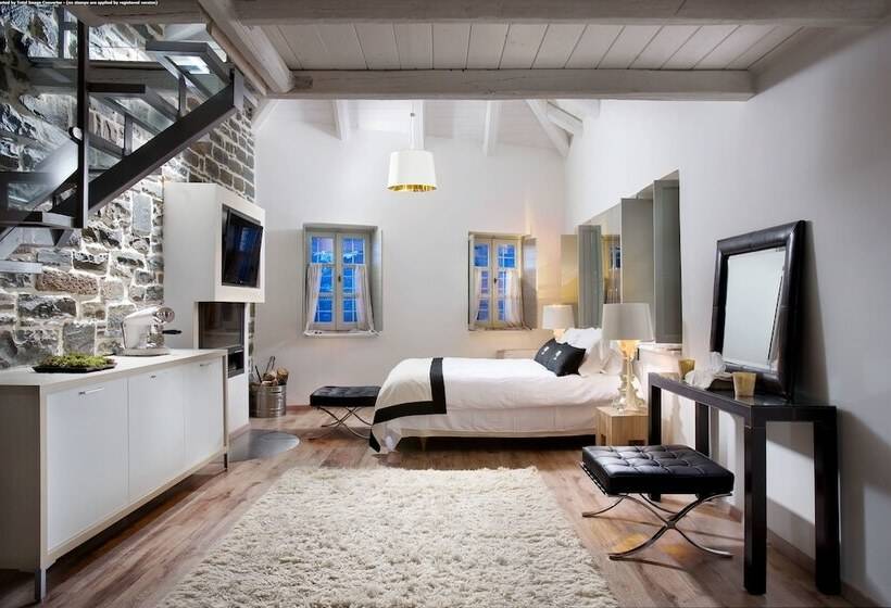 Полулюкс, Mikro Papigo 1700 Hotel & Spa