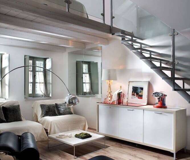 Полулюкс, Mikro Papigo 1700 Hotel & Spa