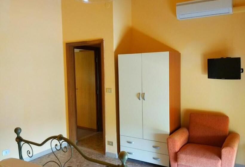 スタンダードルーム, B&b Il Parco Dei Pini