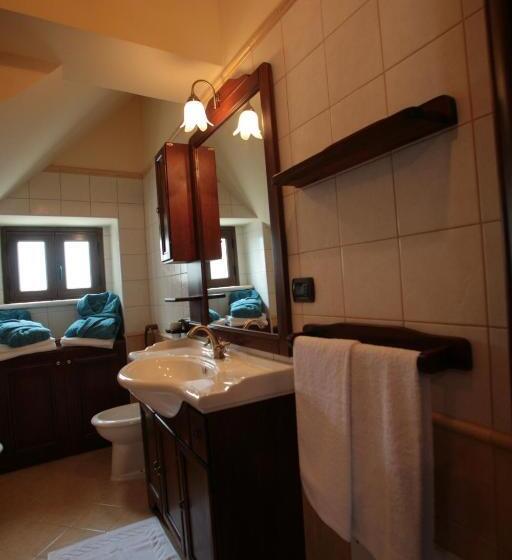 Люкс с Балконом, Luxury Accommodation
