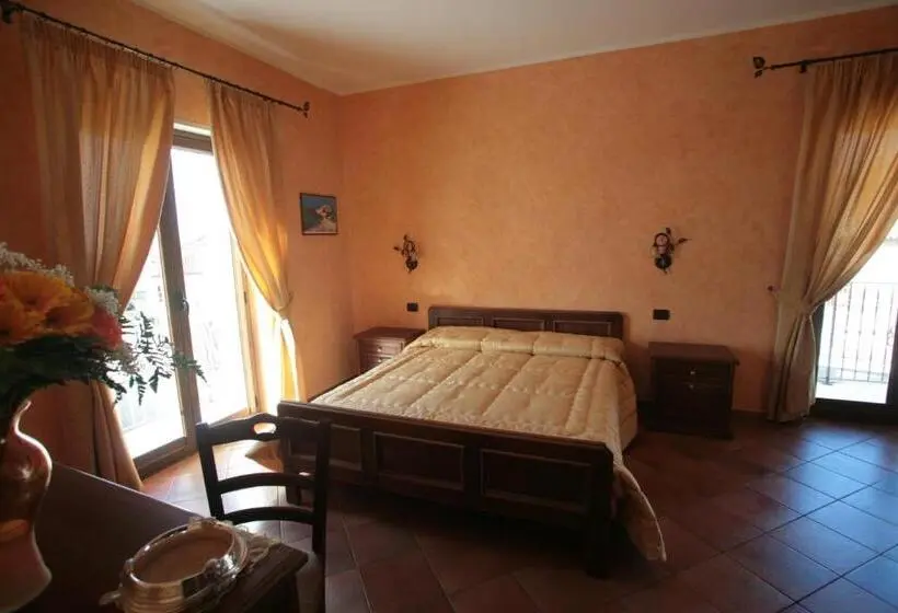 اتاق استاندارد با بالکن, Luxury Accommodation